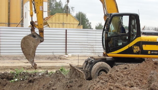 Выкопать яму экскаватором в Кирове от 931 руб. - 2Землекопа-Кро 